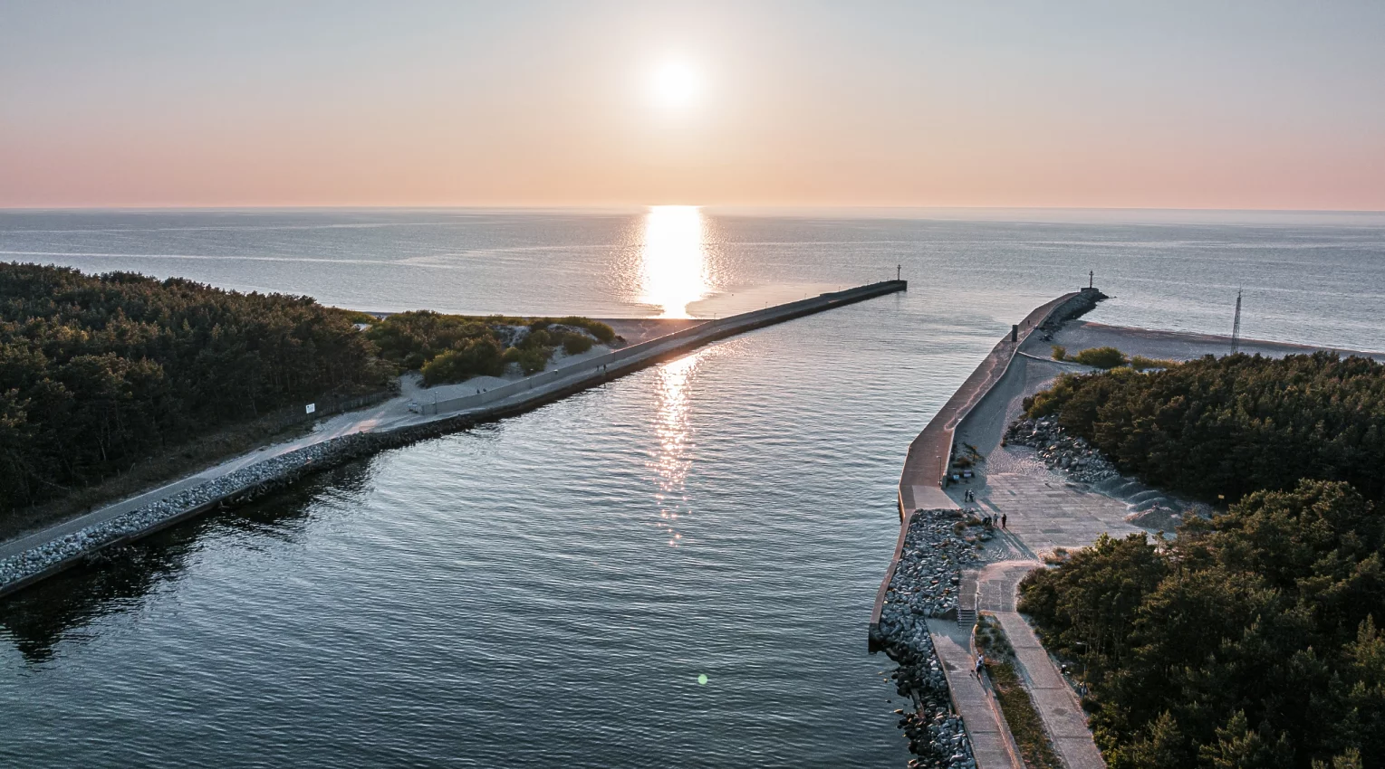 WELLENBRECHER AUSSICHTSPUNKT